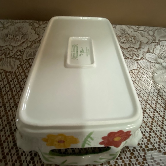 Temptations by Tara. Floral embroidery bake/serveware. 13 x 8 x 3”. 1.5 quarts. - Picture 4 of 8